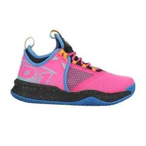 Charge Basketball Shoes (Big Kid)