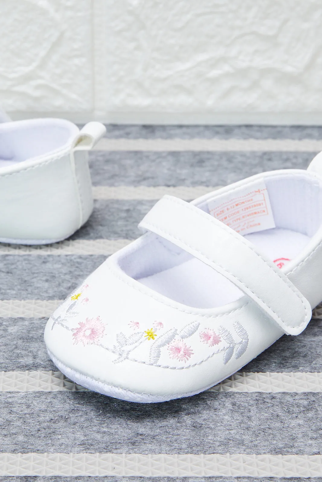 Infant Girls White Embroidery Pram Shoe