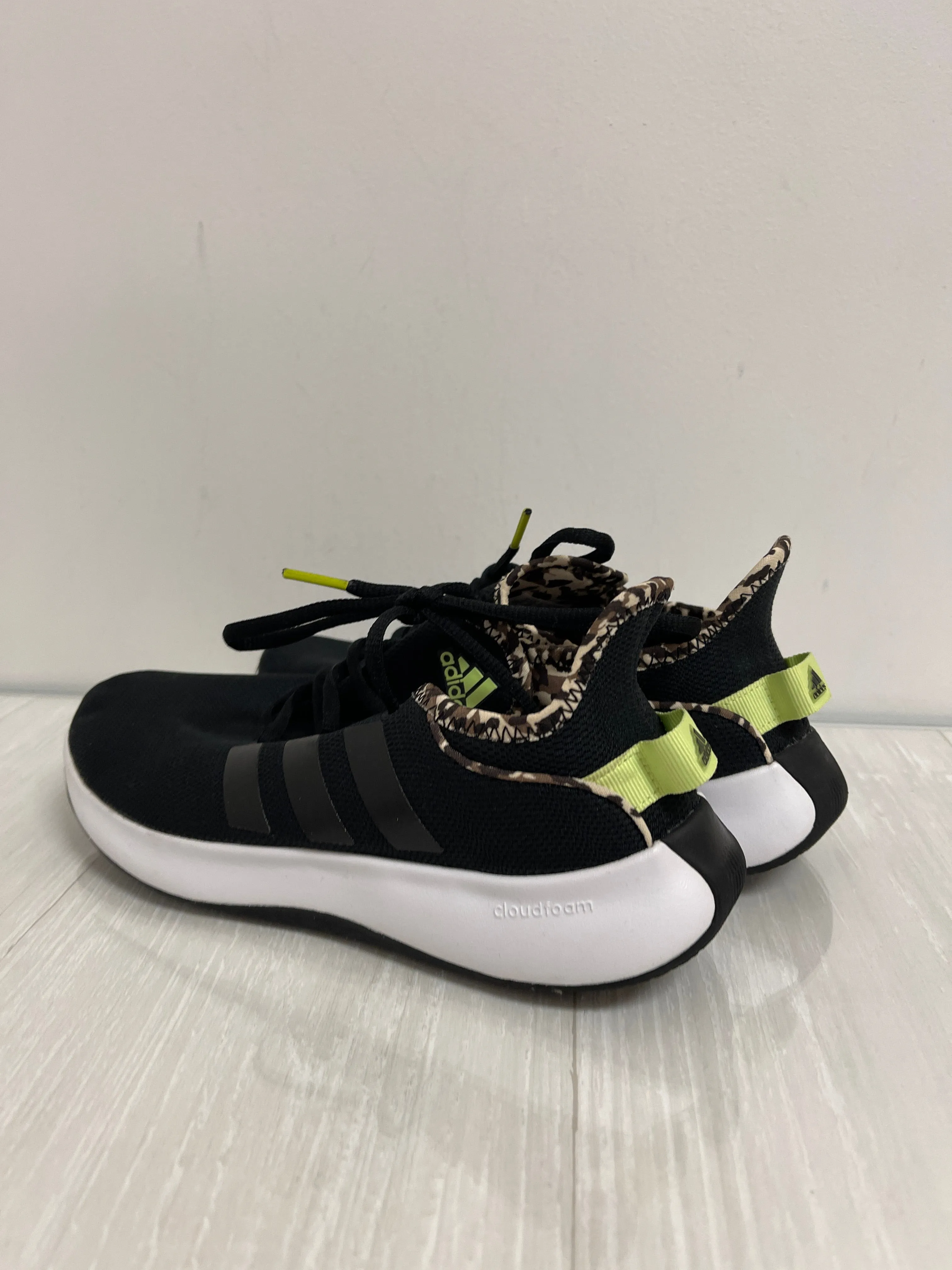 Shoes Athletic By Adidas In Black, Size: 6.5