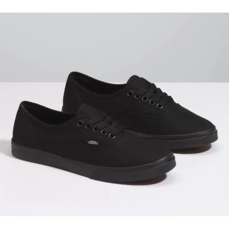 Vans Authentic Lo Pro Black/Black